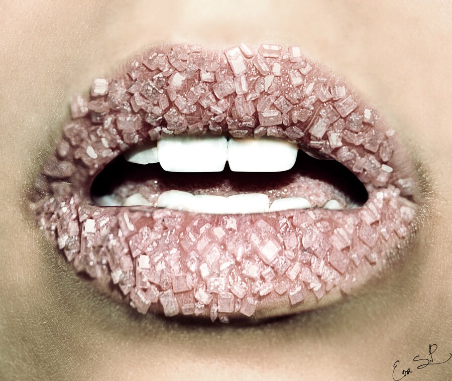 Step #4 Apply The Mixture To Your Lips & Leave For Approximately 5 Minutes