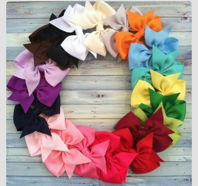 So pretty! Bow wreath. 
