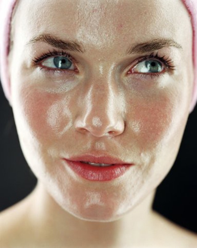 To reduce unwanted shine, use a moisturizer that mattifies, that way you get the moisture your skin needs without looking greasy.


