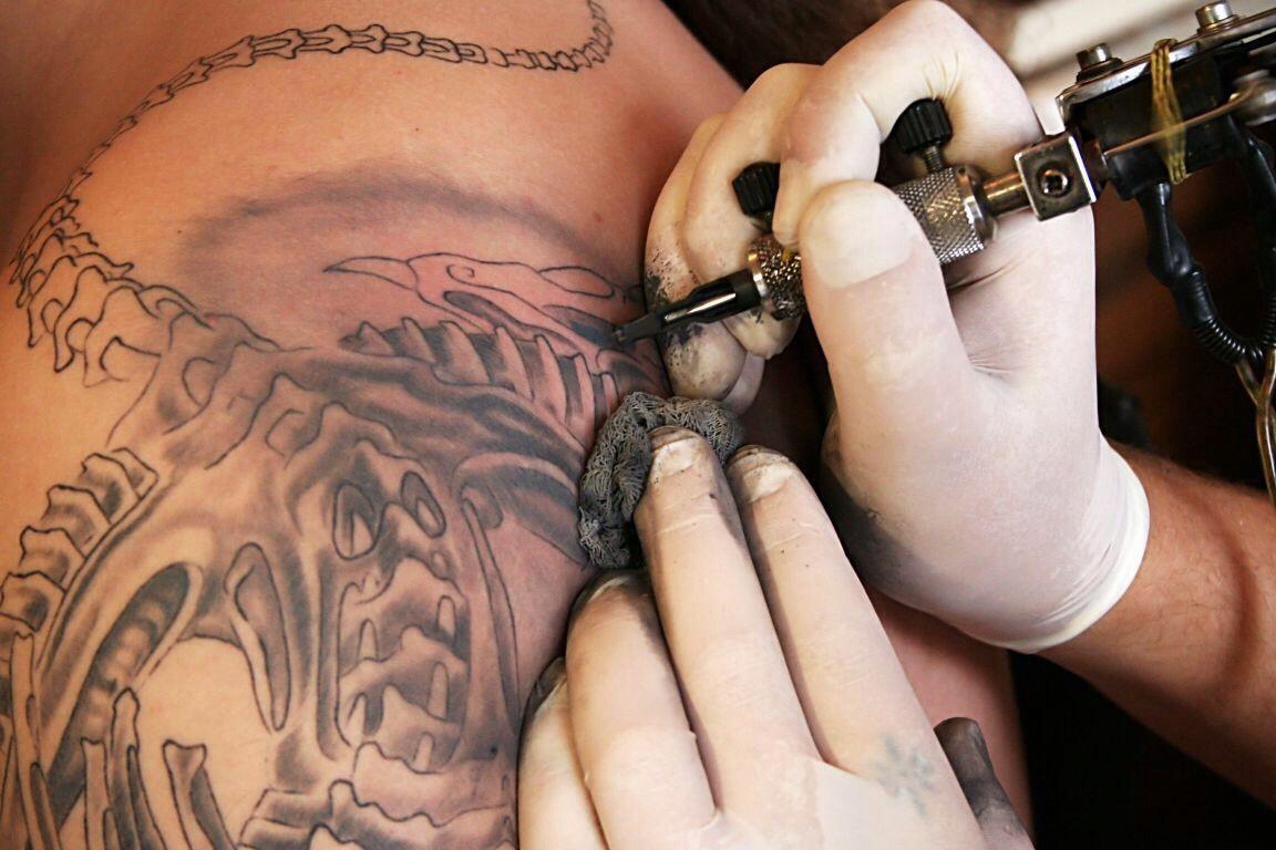 Use Witch Hazel To Soothe New Tattoos
