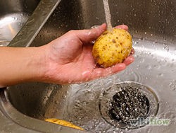 1) Wash and thoroughly dry potatoes.