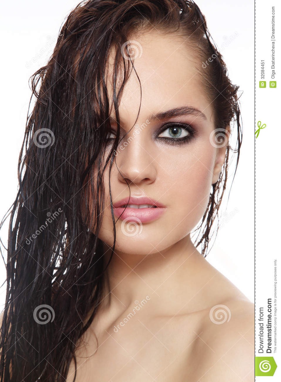 DO NOT:
-brush hair when wet
-tie up hair when wet
-use heat on hair (use occasionally if necessary but not everyday)