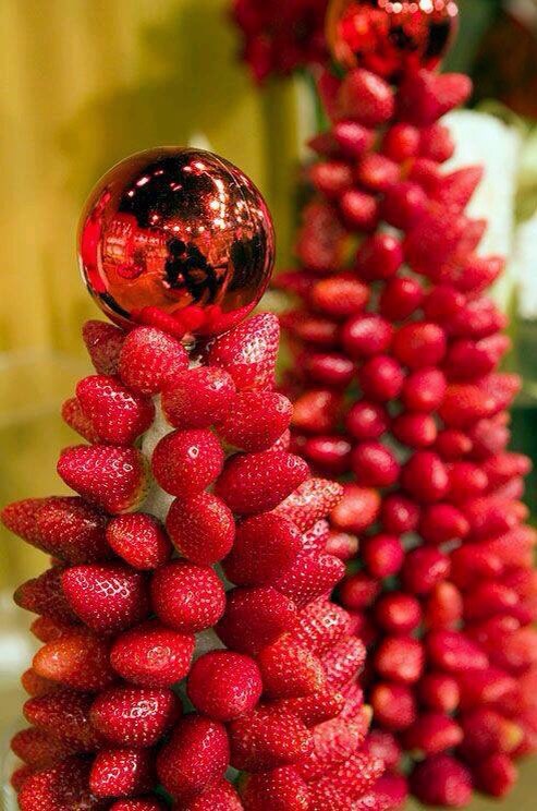 " 🍓Strawberry Christmas Trees" 🌲⛄️🎅🎁
