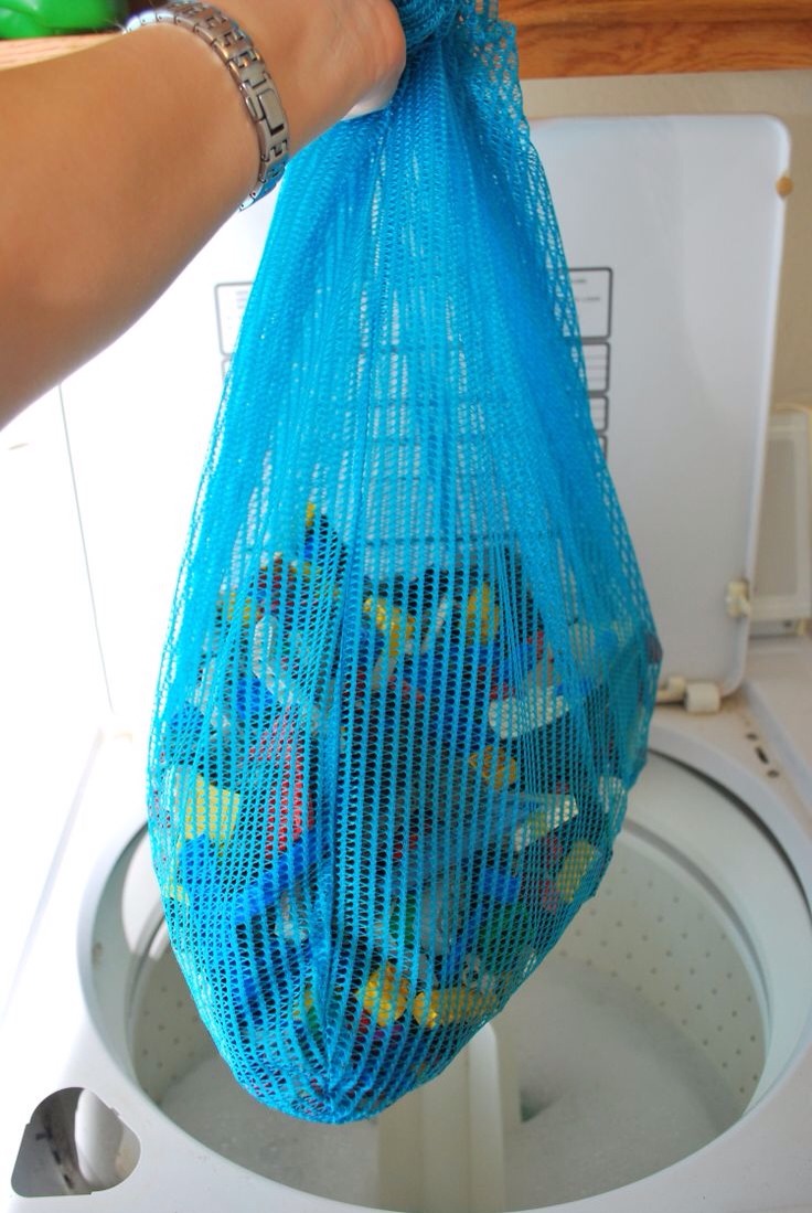 Washing Legos