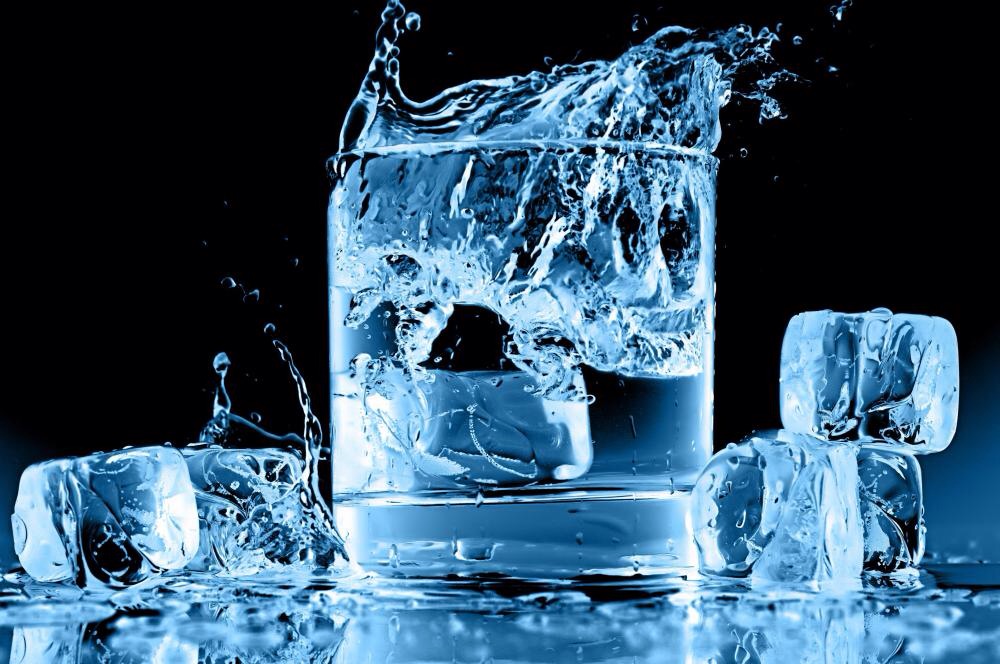 3.RINSE WITH COLD WATER: hot water stimulates the glands that produce oil. After washing, blast your hair with cold water, these lessens the production of oil and closes up hair follicles leaving it really shiny.