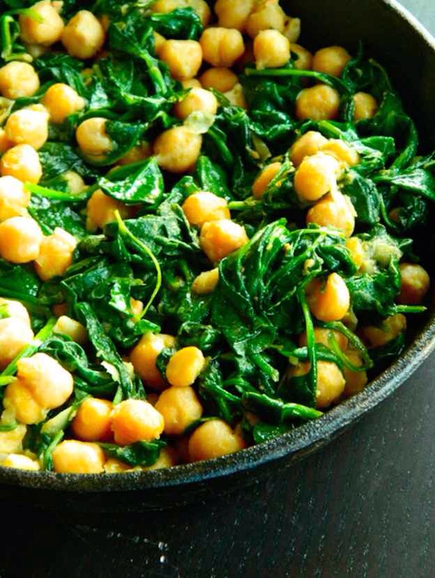 22. Skillet Chickpeas and Greens
Chickpeas + spinach + garlic + cumin. Get the recipe.
http://www.collegiatevegan.com/post/79206866593/tapas-skillet-chickpeas