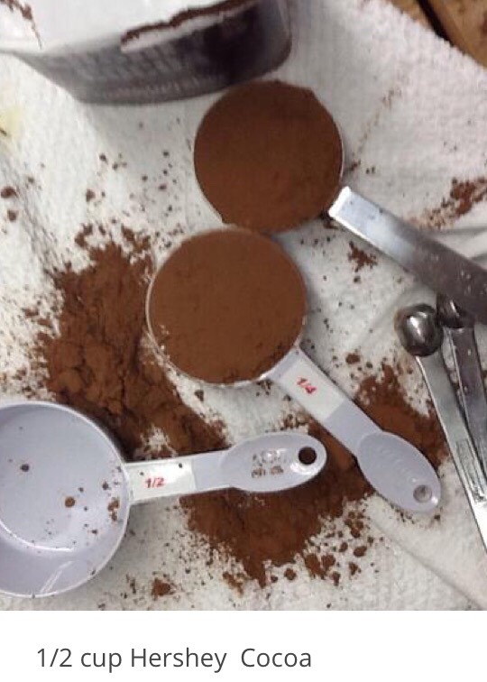 Easy Chocolate Butter Cream Frosting!🍰🍫