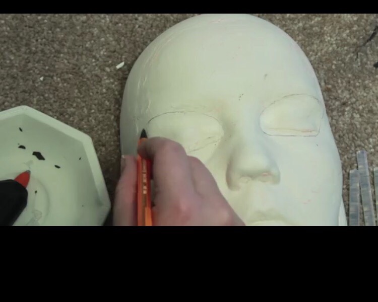 DIY Masquerade Mask: Ice Queen. 